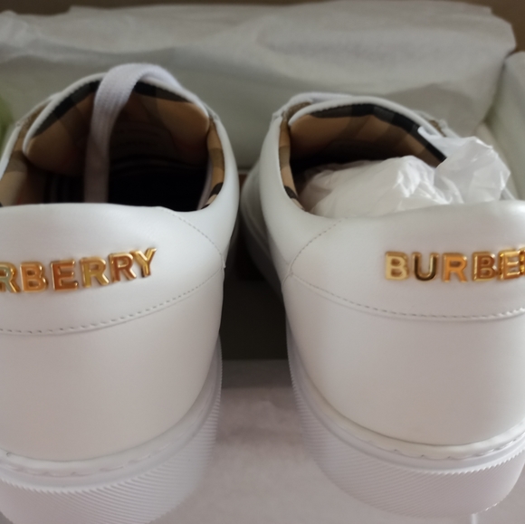Brand new Burberry Logo Detail Leather Sneakers Item 80432101 - Picture 8 of 12